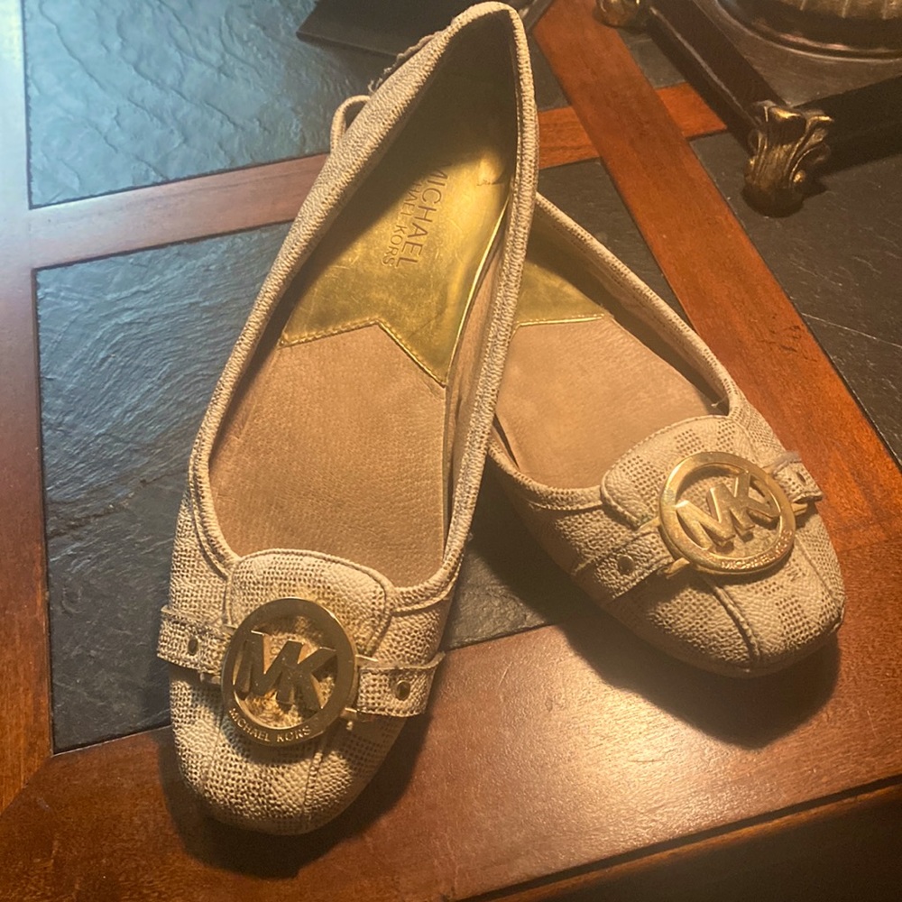 Michael Kors Flats size 7